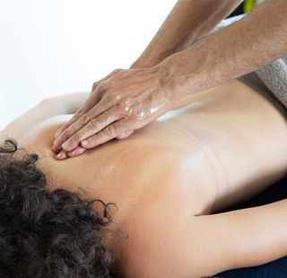 formation-massage-sportif-cpf-mobile Formation massage sportif dispensée à Oraison, axée sur les techniques musculaires profondes.
