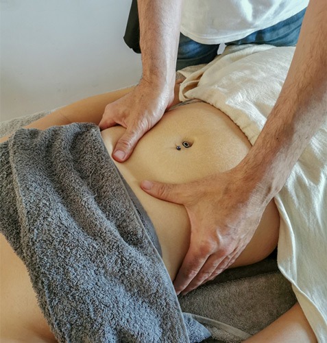 Massage-du-ventre-Chi-Nei-Tsang formation massage Chi Nei Tsang dans notre centre d'Oraison, en Provence.