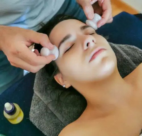 Formation massage visage Kobido à Oraison – lifting naturel japonais et techniques anti-âge